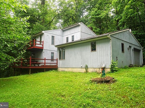 3rd image of 30 Fitzhugh Ln