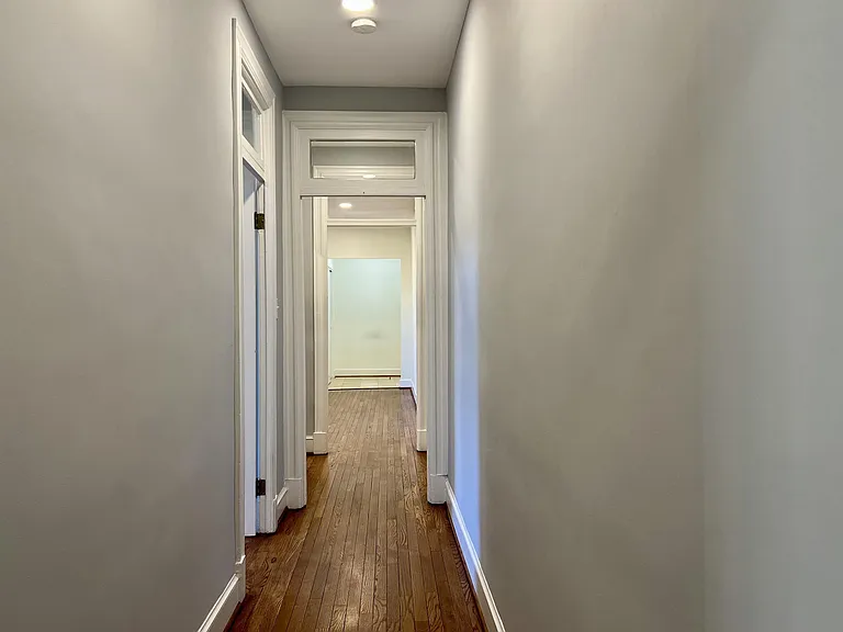 1401 Columbia Rd — Photo 22