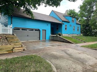 216 N Jessica Ave, Sioux Falls, SD 57103