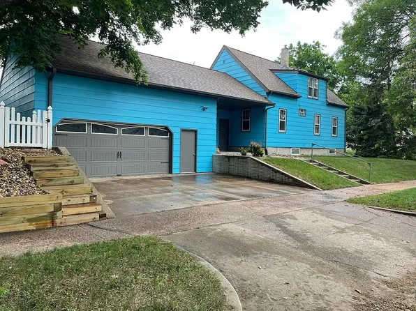 216 N Jessica Ave, Sioux Falls, SD 57103