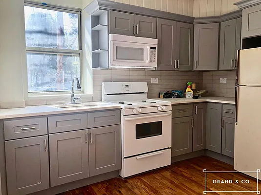 Rented by Grand & Co. | media 22