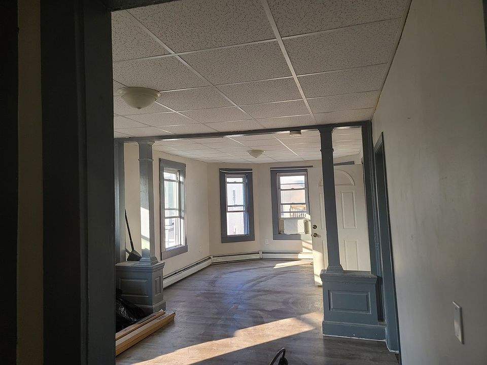 Building Photo 3