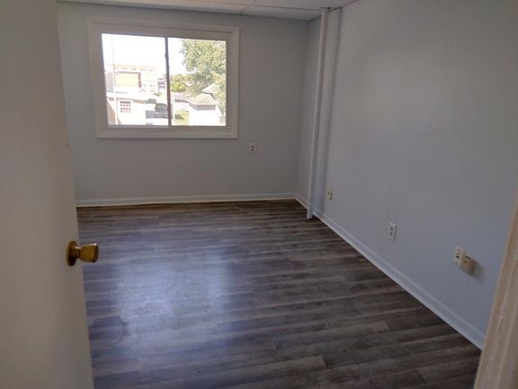 4th image of 236 5th St