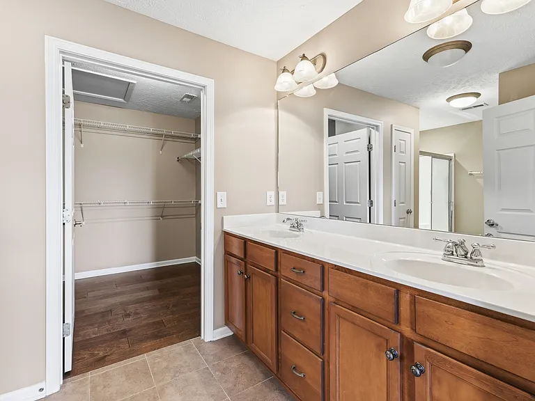 395 Devon Chase Hl #1004 — Photo 20