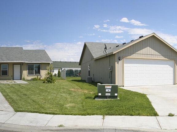 4th image of 223 N Alvina Ct