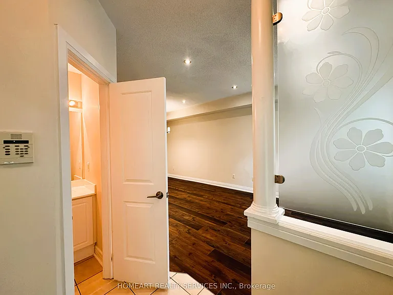 32 Glendora Ave — Photo 5