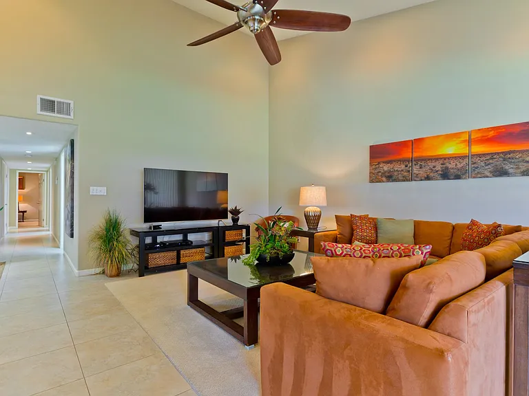 48 El Toro Dr — Photo 3
