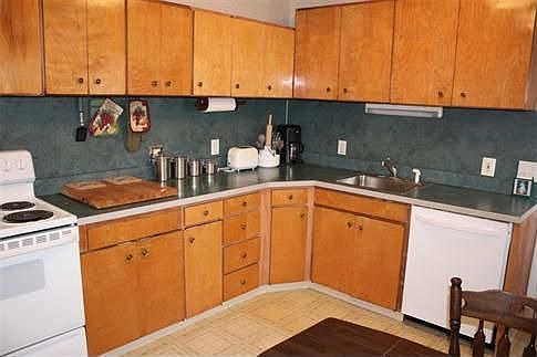 4th image of 12 Belvidere Ave