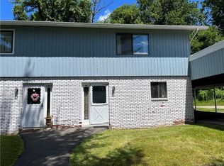 13 Cedarbrook Townhouse #TOWNHOUSE 13, Brookfield, CT 06804