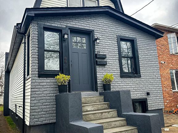 3rd image of 19 Goodall St