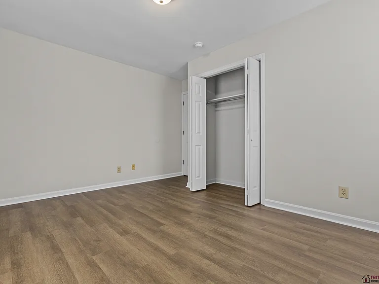 1321 Leaning Tree Ln #B — Photo 22