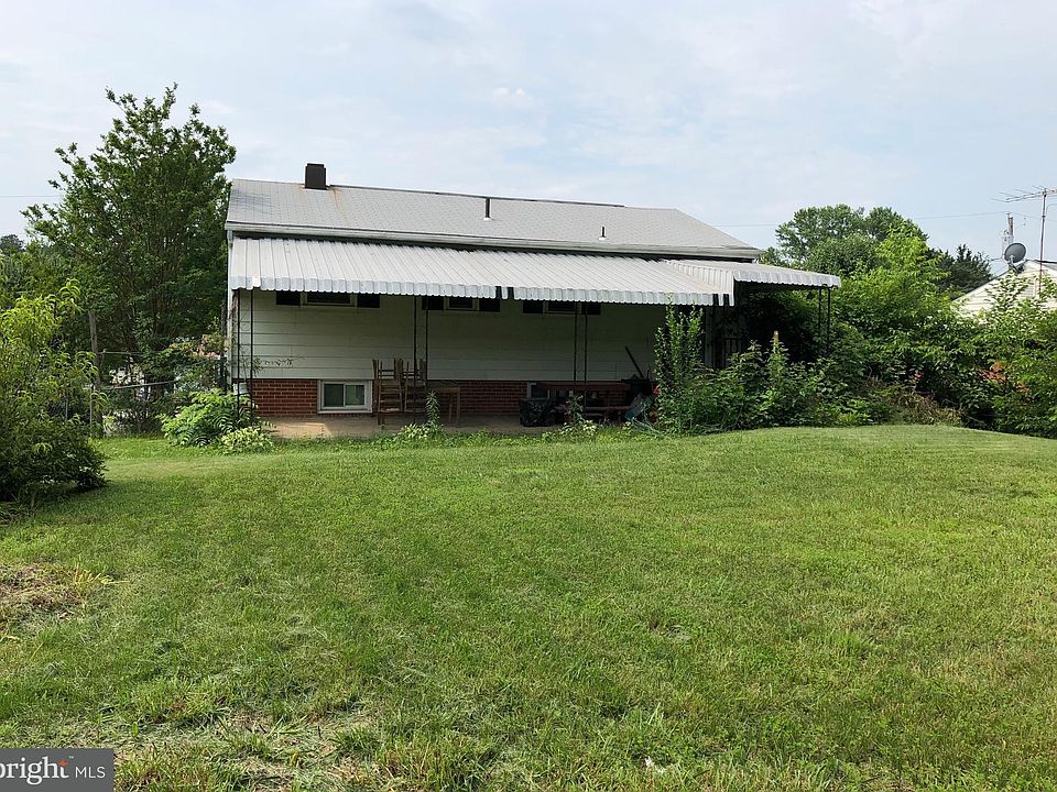 2nd image of 2104 Culpeper Dr