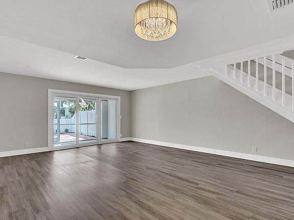 5th image of 234 Foxtail Drive #E