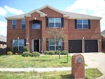 1st image of 812 Mulberry Ln