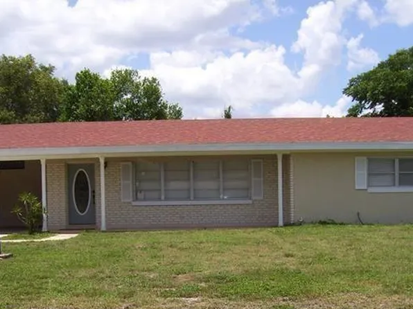 526 Coleman Dr W, Winter Haven, FL 33884