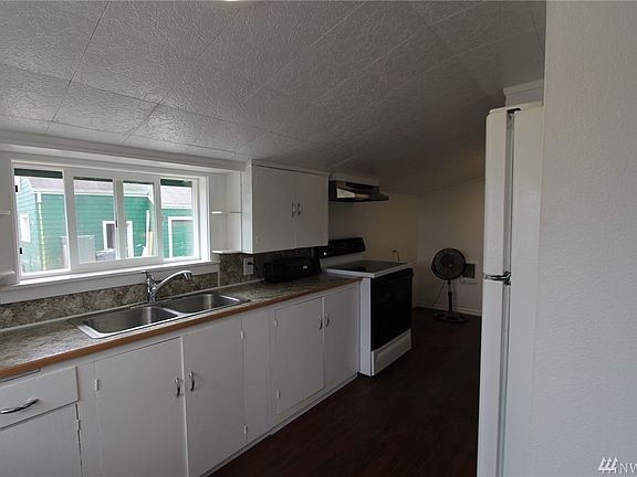 2nd image of 2718 Sumner Ave