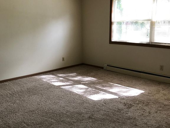 5th image of 1754 Lombard Ave