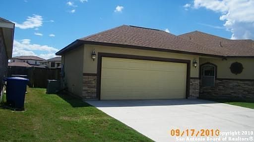2nd image of 1102 Two Wood Way