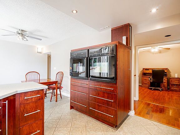 4th image of 69 Jamieson Ct #101