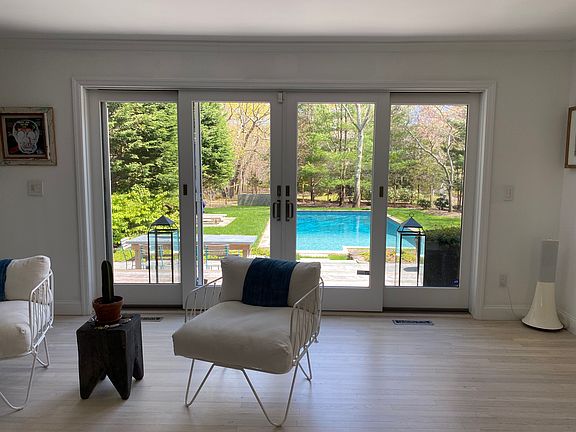 4th image of 1 Winterberry Ln