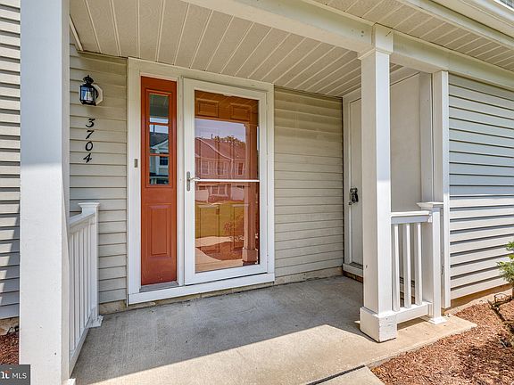 3rd image of 3704 Fenwick Ln