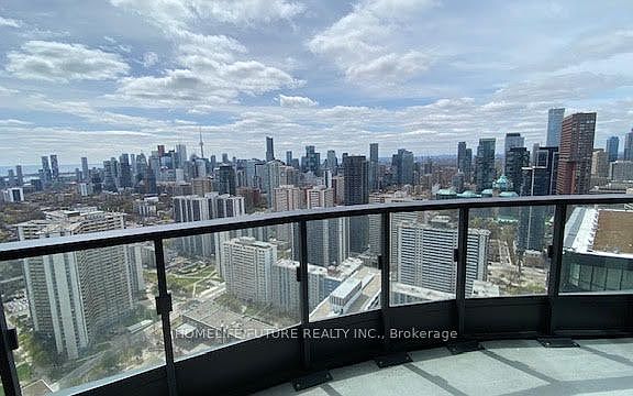 3rd image of 585 Bloor St E #4322