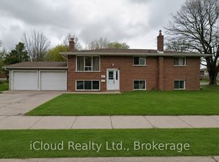 536 Glen Forrest Blvd, Waterloo, ON N2L4J2