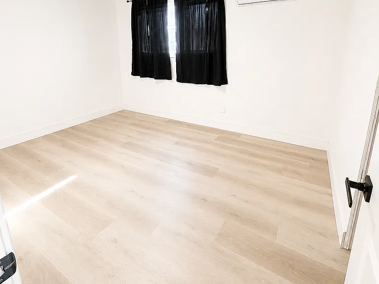 712 Elkhorn Plz — Photo 9
