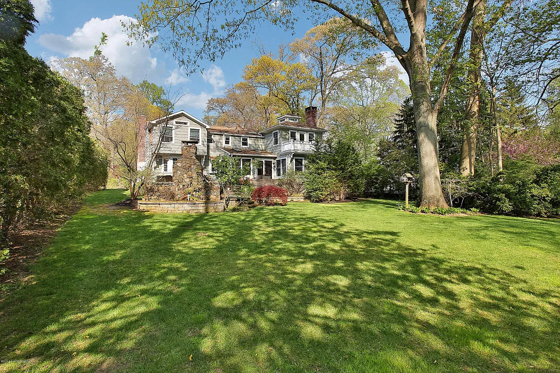 90 Buena Vista Ave photo 1