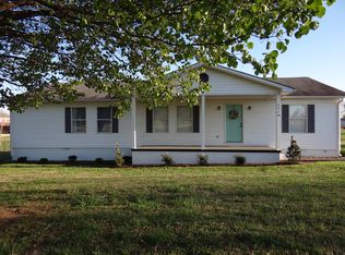1718 Parker Rd, Sparta, TN 38583