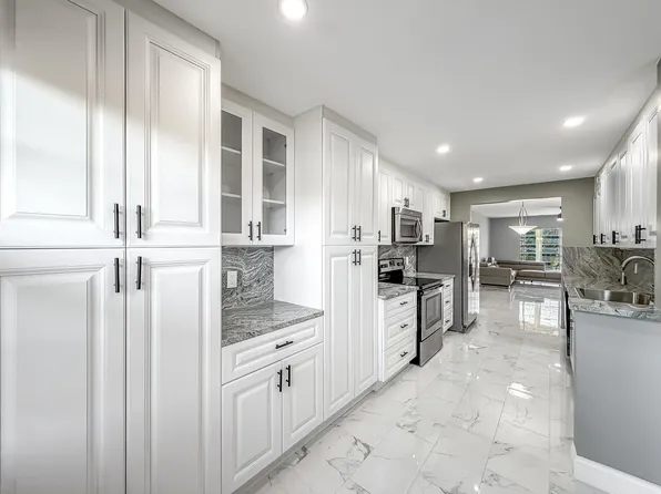 1802 Eleuthera Pt #E3, Coconut Creek, FL 33063