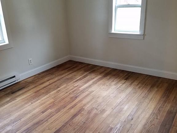 4th image of 202 Cranberry St