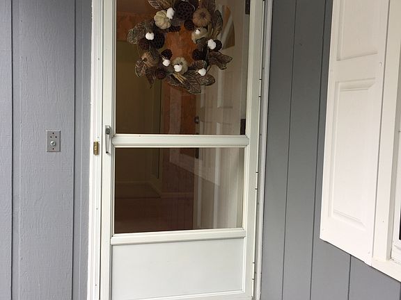 3rd image of 5015 Stony Creek Dr