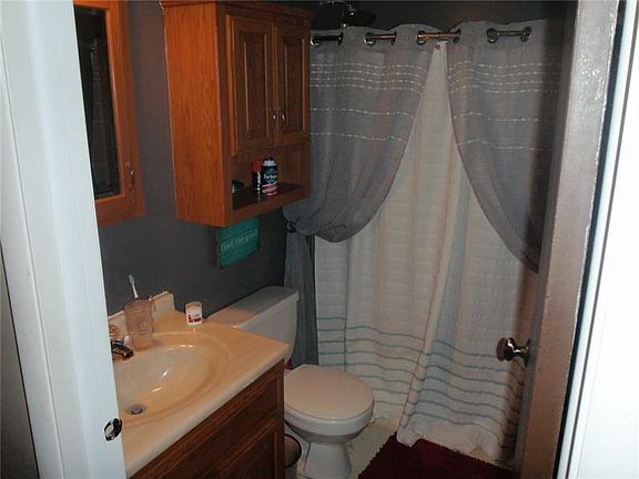 4th image of 2565 Ashwood Ct