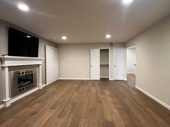 514 Chestnut St, Pacific Grove, CA 93950