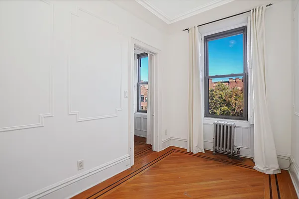 Rented by Daniel Gale Sotheby's International Realty | media 2