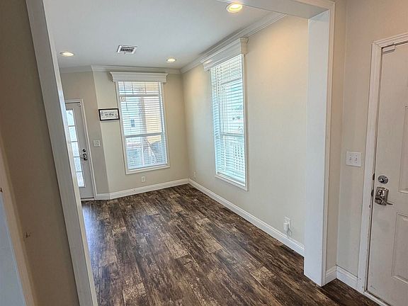5th image of 4216 Balsa St