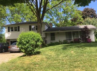 1663 Cloverfield Dr, Akron, OH