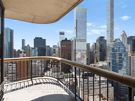 5th image of 1030 3rd Ave #38B