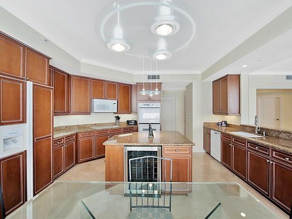 3rd image of 9013 Somerset Bay Ln APT 202