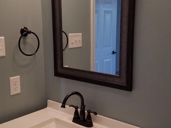 4th image of 9713 Greenmeadow Cir