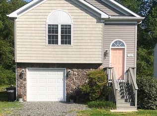 149 12th St, Colonial Beach, VA 22443