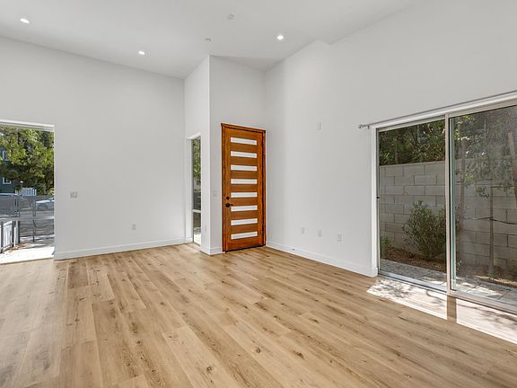 4th image of 1754 10th St #2