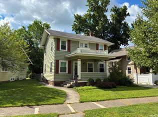 1017 Maxine Dr, Fort Wayne, IN 46807