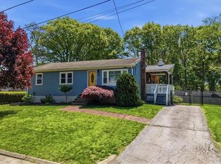 28 Orrin St, Warwick, RI 02889