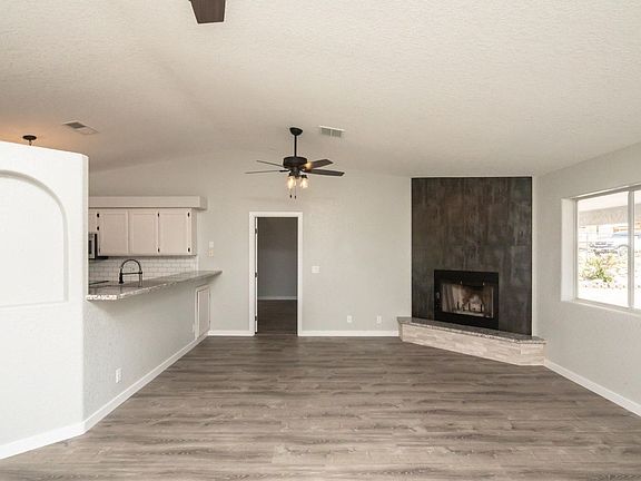 5th image of 3176 Jamaica Blvd S
