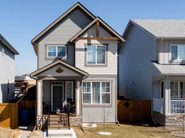 129 W Knight Ave, Crossfield, AB T0M 0S0