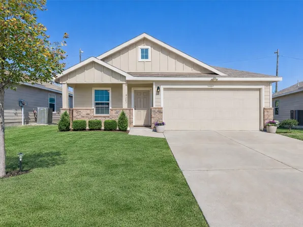9287 Summerlee St, Dallas, TX 75227