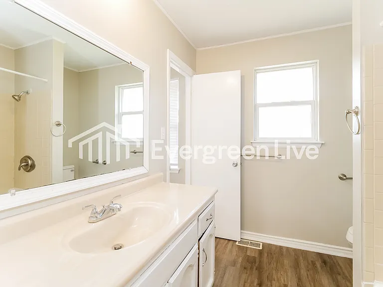 1109 NE 9th Street Ter — Photo 14