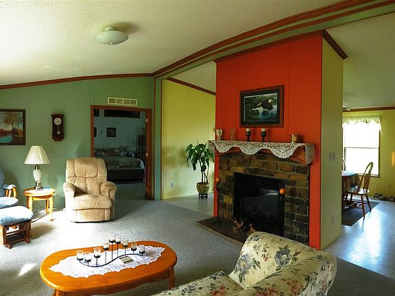 4th image of 301 Forest Ave